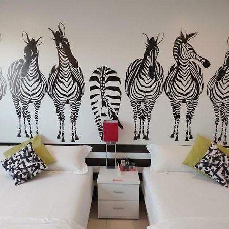 斑比bambi Hotel Tajnan Kültér fotó
